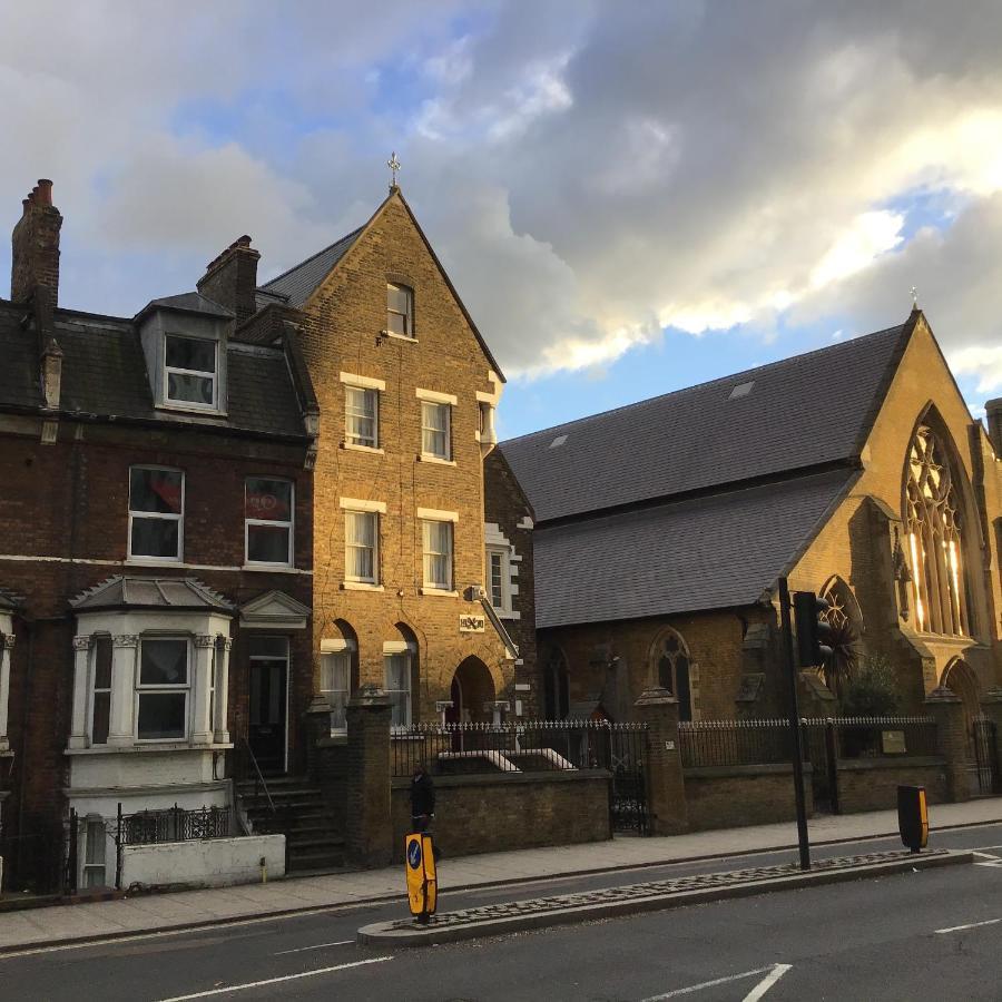 Residential Quarters, General Gordon Square Apartment London Ngoại thất bức ảnh
