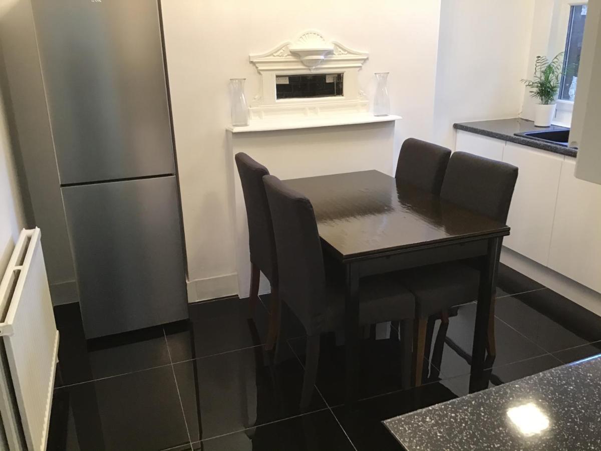 Residential Quarters, General Gordon Square Apartment London Ngoại thất bức ảnh